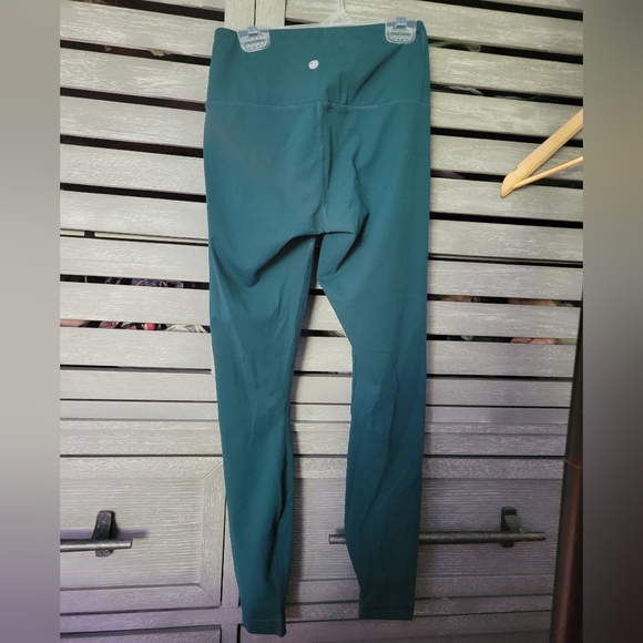 Green Yogalicious Super Soft Leggings ✨ - Picture 3 of 3